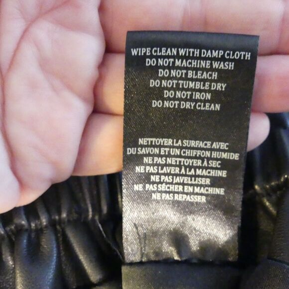 BLANKNYC Womens Faux Leather Shorts Size 27 Black Paperbag Waist Pockets Belt * - Picture 8 of 8